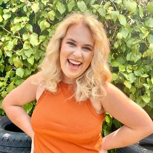 Meet your Posher, Dana